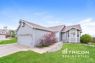 Building Photo - 995 Cobblestone Dr