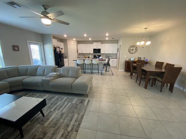 Building Photo - 11431 Sage Canyon Dr