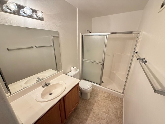 Building Photo - 3141 Key Largo Dr