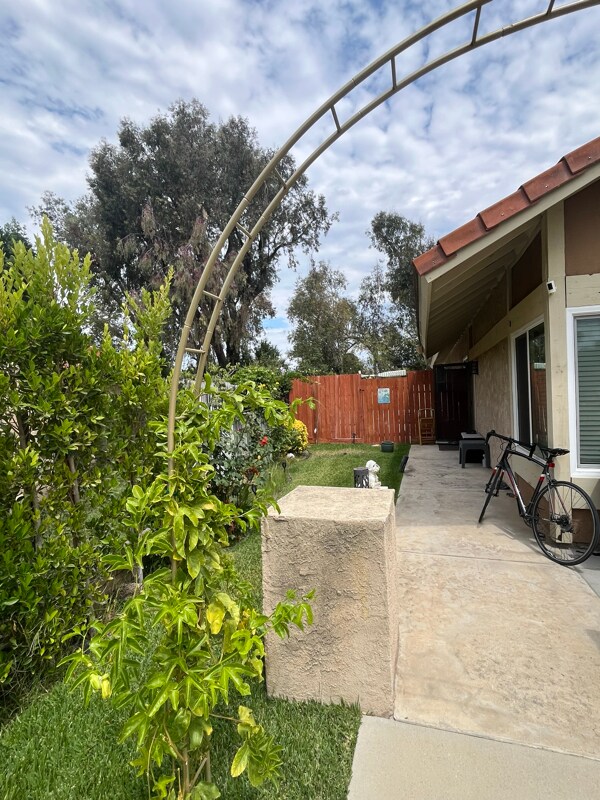 Foto del edificio - 1542 Crocker St