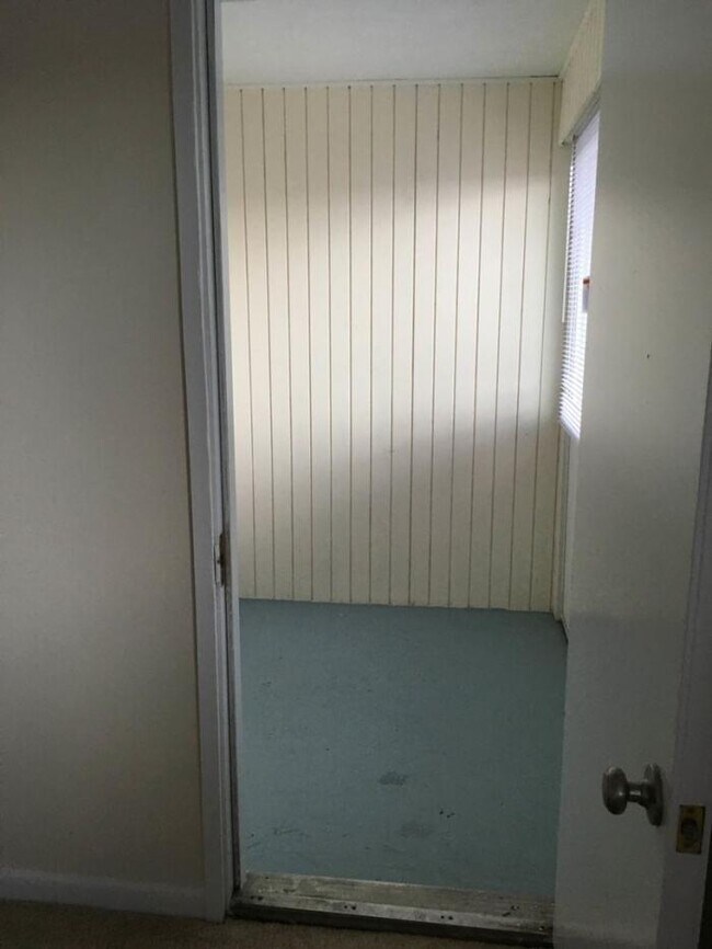 Building Photo - 1 bedroom in Boston MA 02132