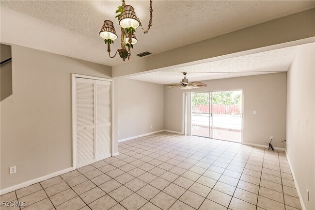 Foto del edificio - 1123 SW 48th Terrace