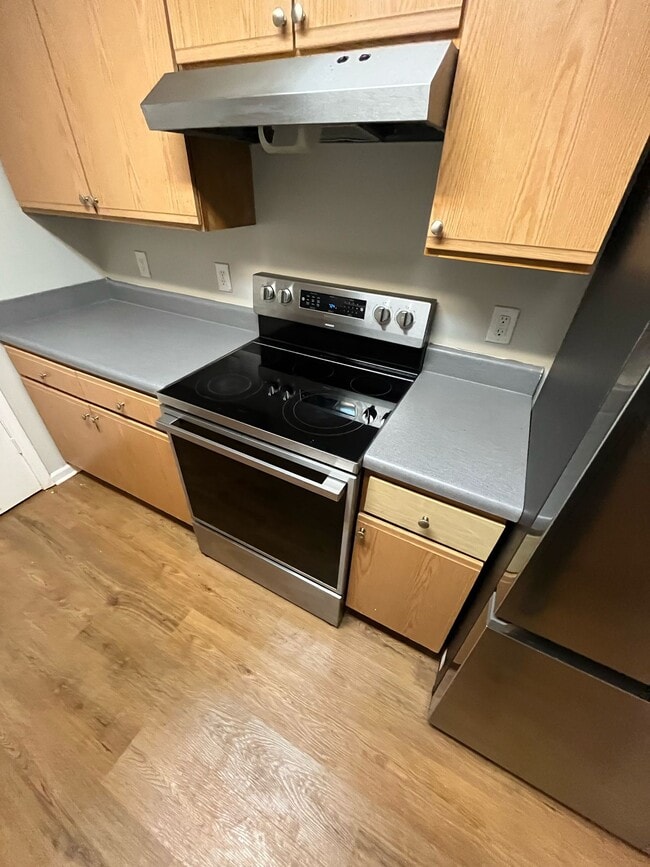 Building Photo - 8101 Par Four Way