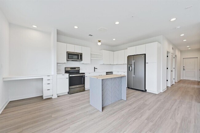 Foto del edificio - 100 Mockingbird Ln W