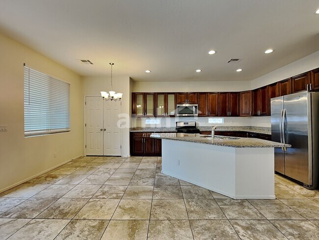 Foto del edificio - 7825 S 73rd Ln