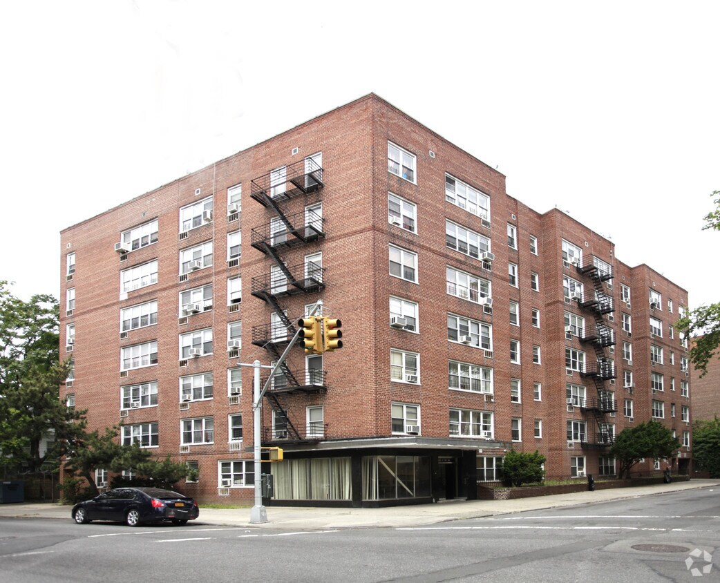 Foto principal - 580 E 21st St