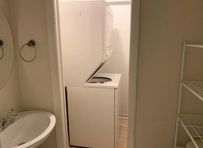 Foto del edificio - 3-Bed, 1.5 Bath House in NW Gainesville