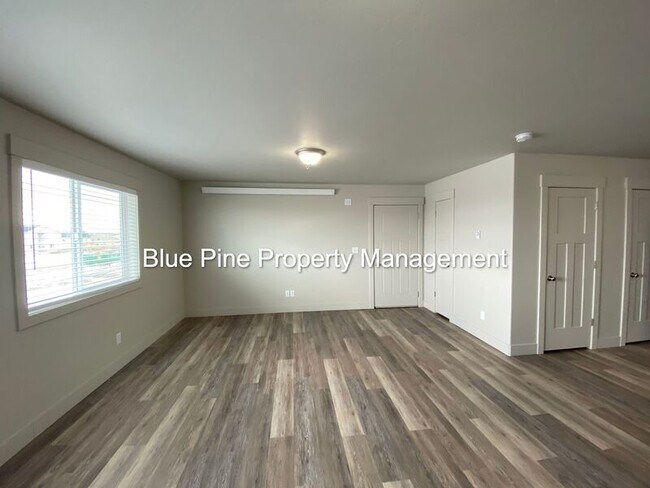 Foto del edificio - 6255 N Freedom Rd