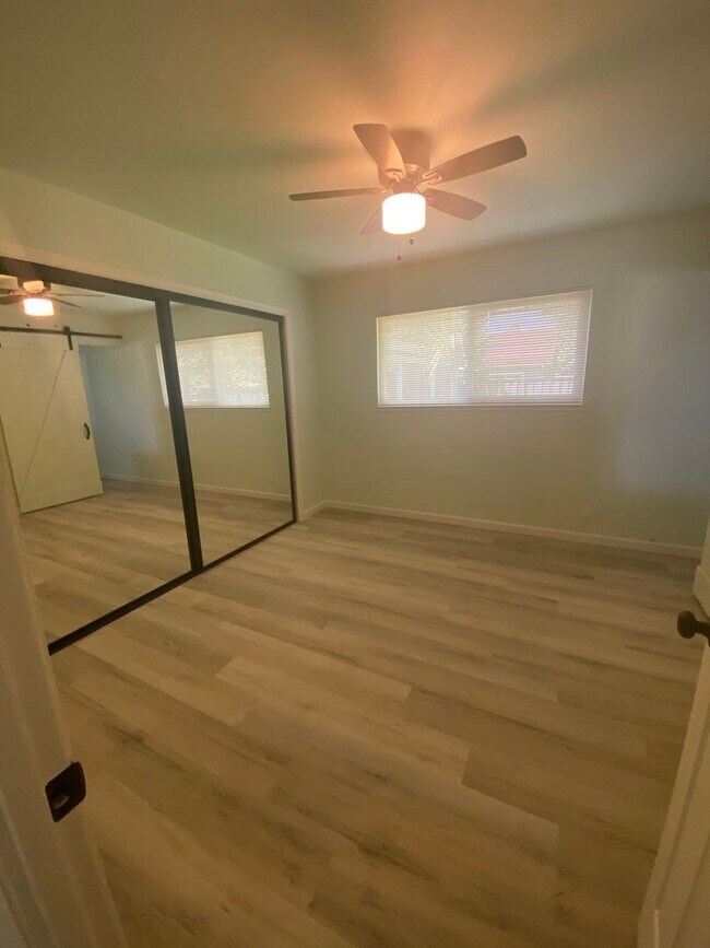 Building Photo - 5376 Scenic Ave