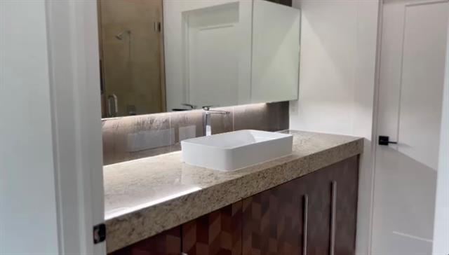 Foto del edificio - 1513 Gano St