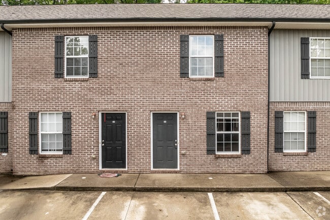 Building Photo - 685 Tracy Ln