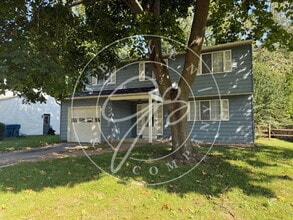 Building Photo - 6028 Pembridge Dr E