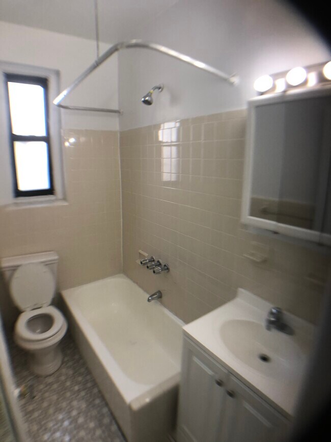 Plano de planta - 330 East 52nd Street
