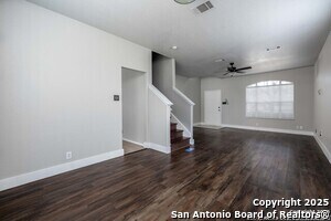 Foto del edificio - 9103 Tezel Ct