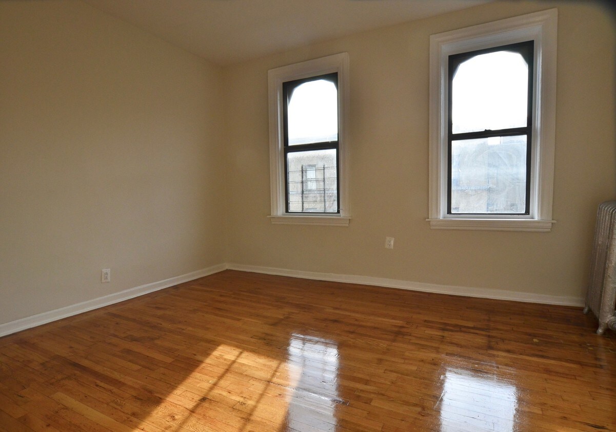 95 Thayer St, New York, NY 10040 Apartments in New York, NY