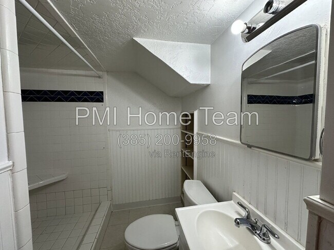 Building Photo - 567 E 4400 S