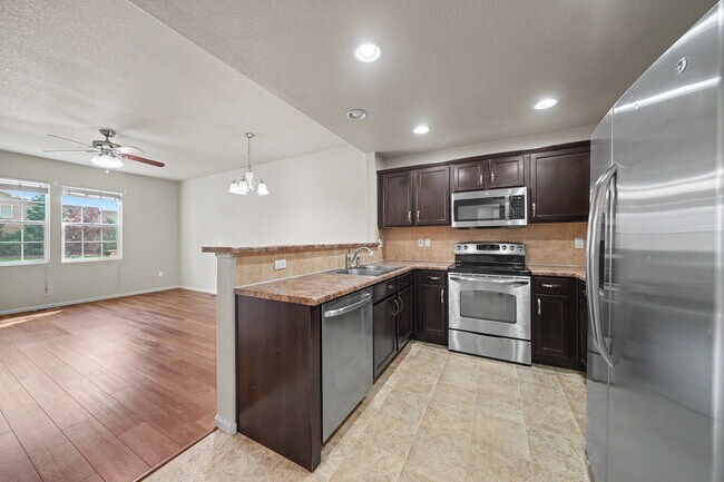 Building Photo - 5493 Cross Creek Dr