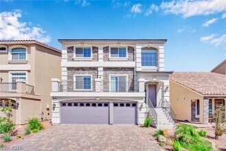 Building Photo - 9770 Hawk Crest St