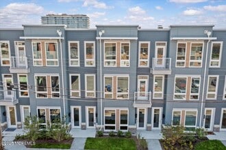 Building Photo - 1403 Kingsley St