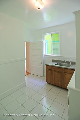 Building Photo - 1300 La Playa St