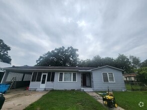 Building Photo - 1517 Live Oak St