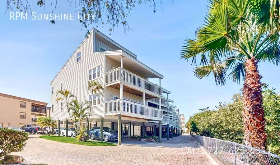 Foto principal - Beachside Bliss: Stunning 2 Bed, 2 Bath Co...