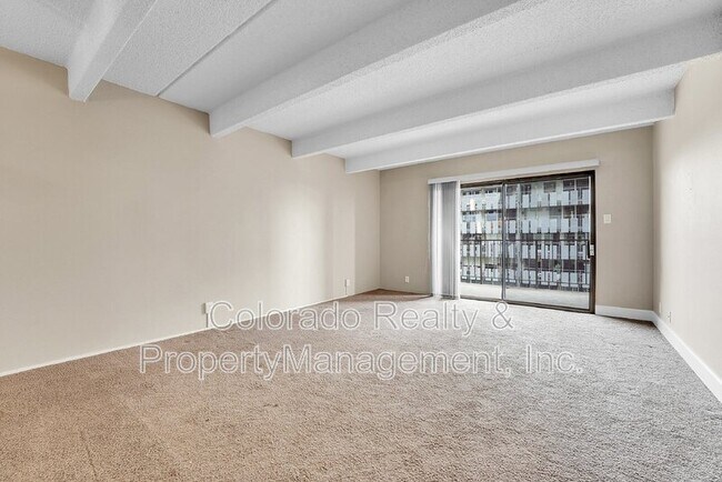 Foto del edificio - 777 N Washington St