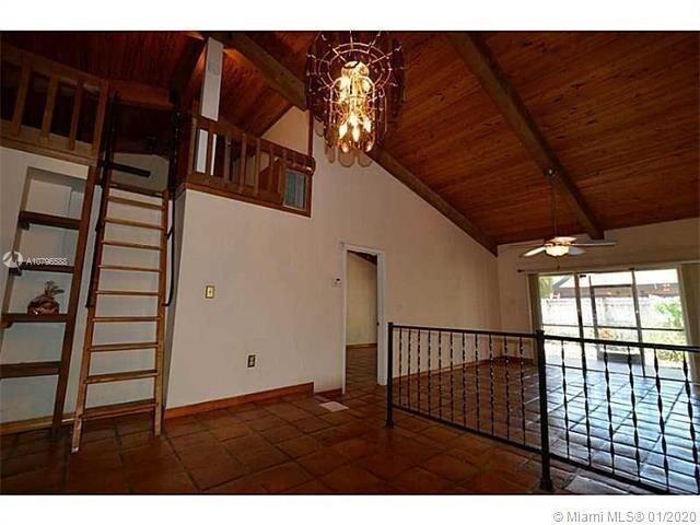 Building Photo - 10120 Woodbury Ct