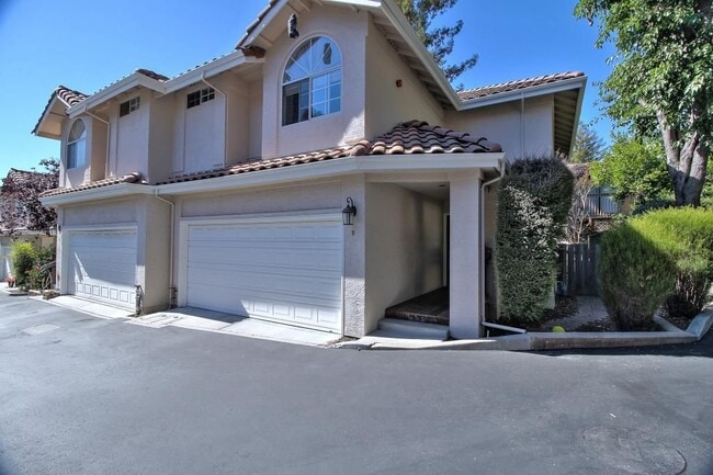 Building Photo - 203 Bean Creek Road