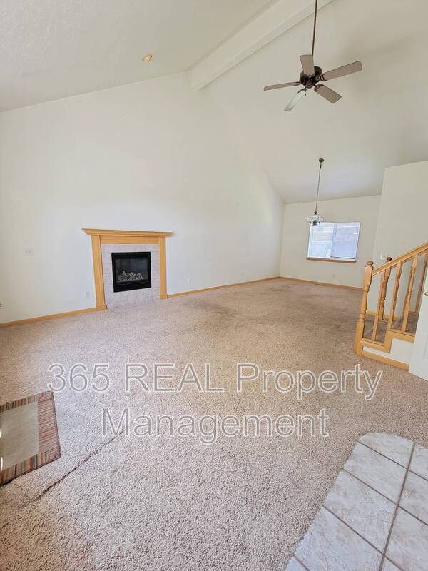 Building Photo - 6233 W 3rd Street Rd