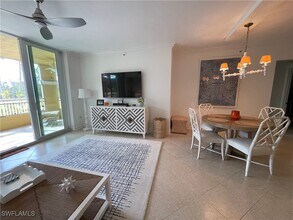 Building Photo - 2748 Tiburon Blvd E