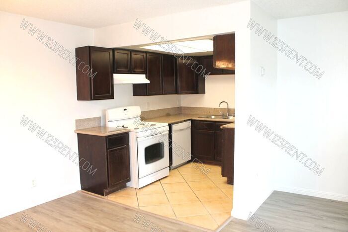 1bd 1bth 1st Floor Apt East Palmdale Apartments In Palmdale Ca