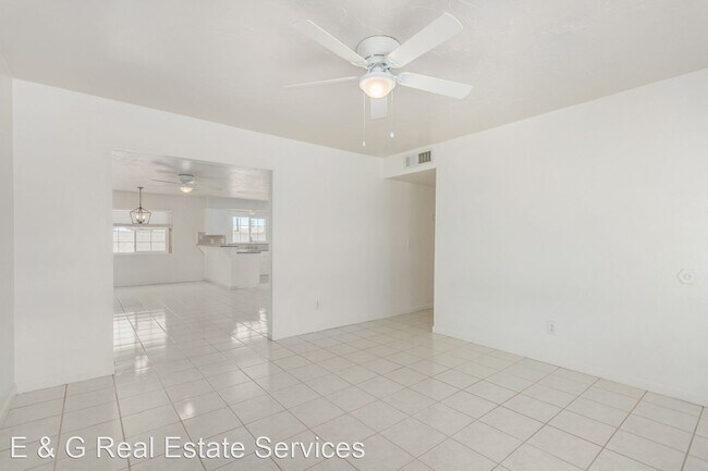 Building Photo - 4 br, 2 bath House - 579 W Sesame St