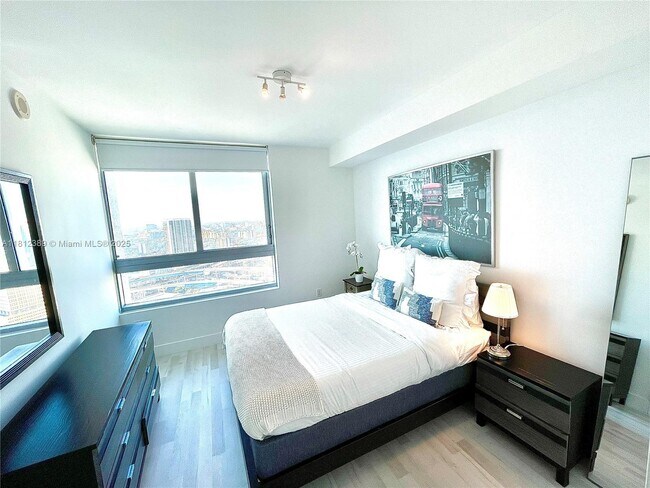 Foto del edificio - 90 SW 3rd St