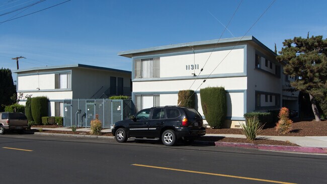 Building Photo - 11311 Charnock Rd