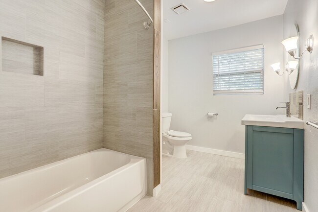 Foto del edificio - 3345 Reeves St