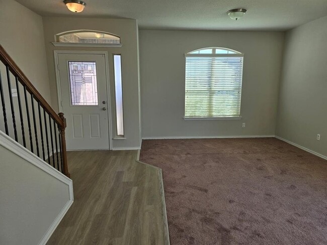 Building Photo - 1205 Hogg Ct