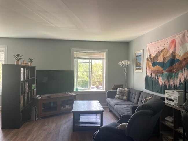 Building Photo - 1455 Shermer Rd