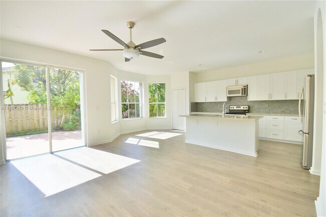 Foto del edificio - 4534 NW 94th Pl