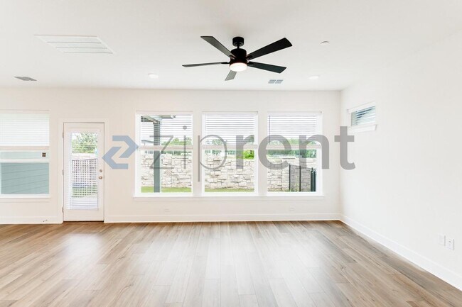 Building Photo - 1030 Brickell Lp