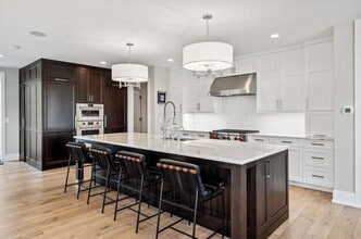 Building Photo - 110 S Washington St