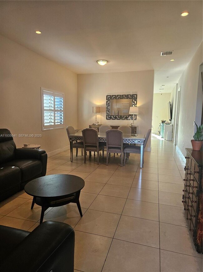 Foto del edificio - 2030 SW 60th Ave