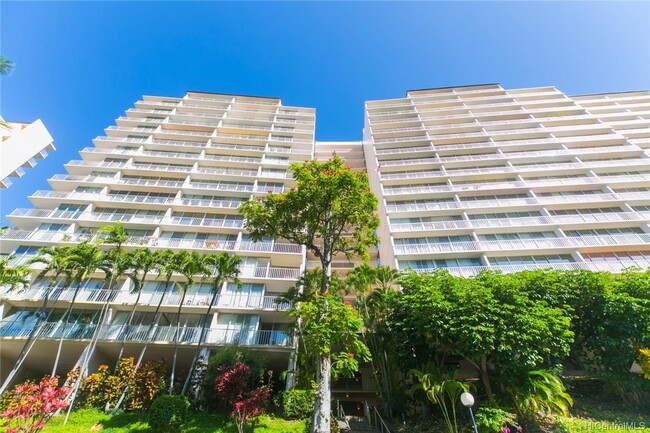 Building Photo - Studio at the Makaha Valley Towers