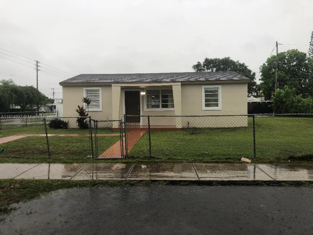 Primary Photo - 10141 SW 38th Terrace