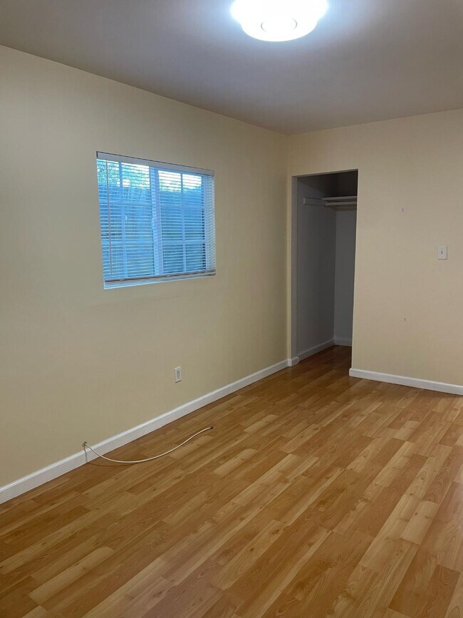 Foto del edificio - 5332 Buchanan St