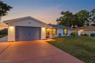 Building Photo - 18554 Zinnia Rd