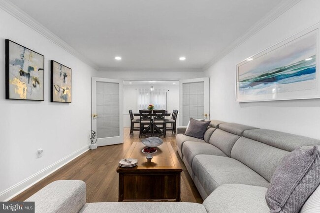 Building Photo - 9830 Meadow Valley Dr