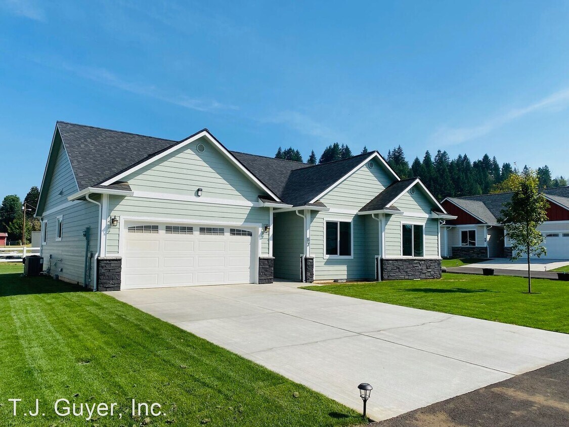 Primary Photo - 3 br, 2 bath House - 57 Tyce Lane