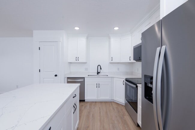 Foto del edificio - Spacious Vernal Home in Desirable Location