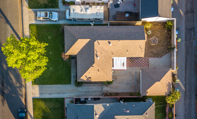 Foto del edificio - BEAUTIFUL, SINGLE-FAMILY HOME